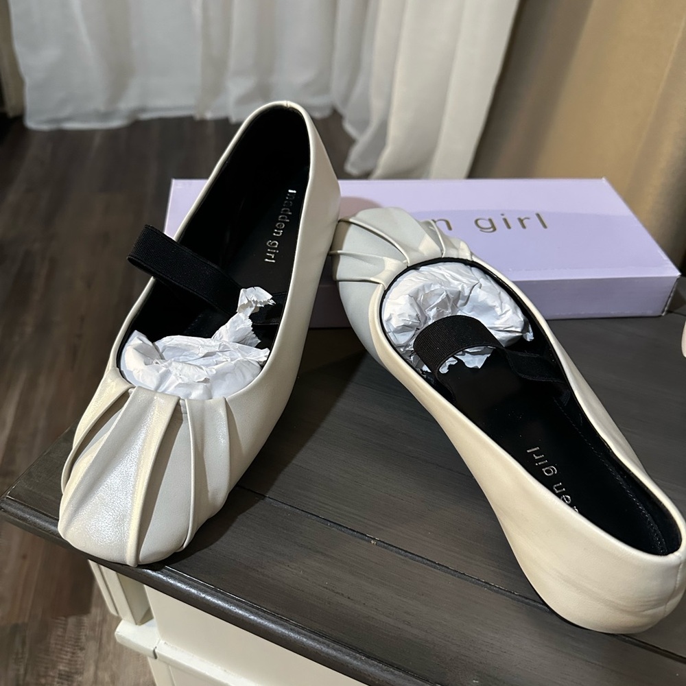 🔔Madden Girl Pleated Ballet Flats